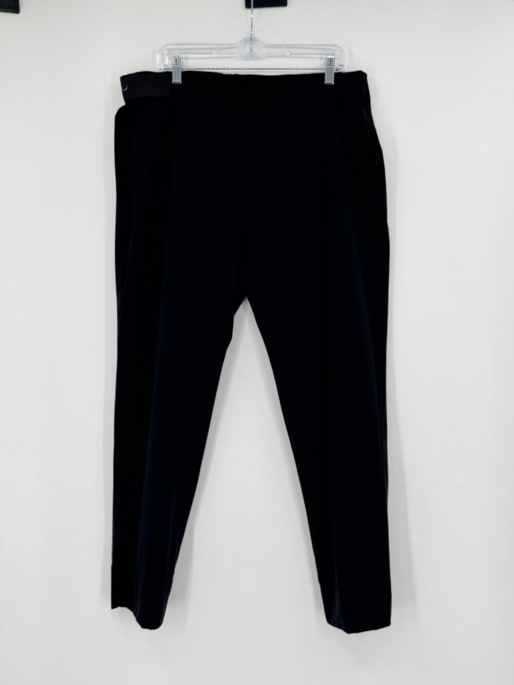ADAY Women's Size XL Black Performance Turn It Up Tapered Ankle Pants